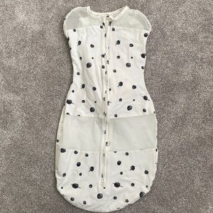 Happiest baby sleep sack 5 second baby swaddle size L.
